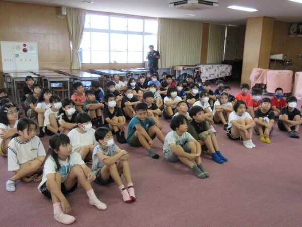 小学校集会 