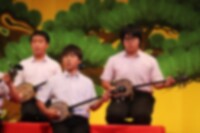 幕開けの三線演奏