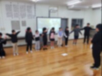 応援歌を斉唱する在校生