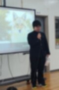 あいさつをするK.K君