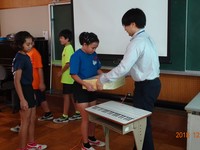 一億円の重さって?