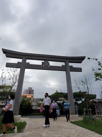 宮古神社の鳥居を通り、本神殿へ。